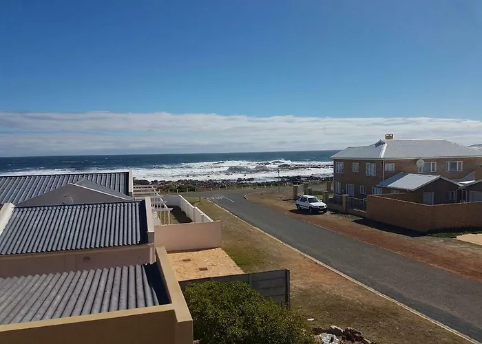 Hermanus , Sandbaai Holiday House