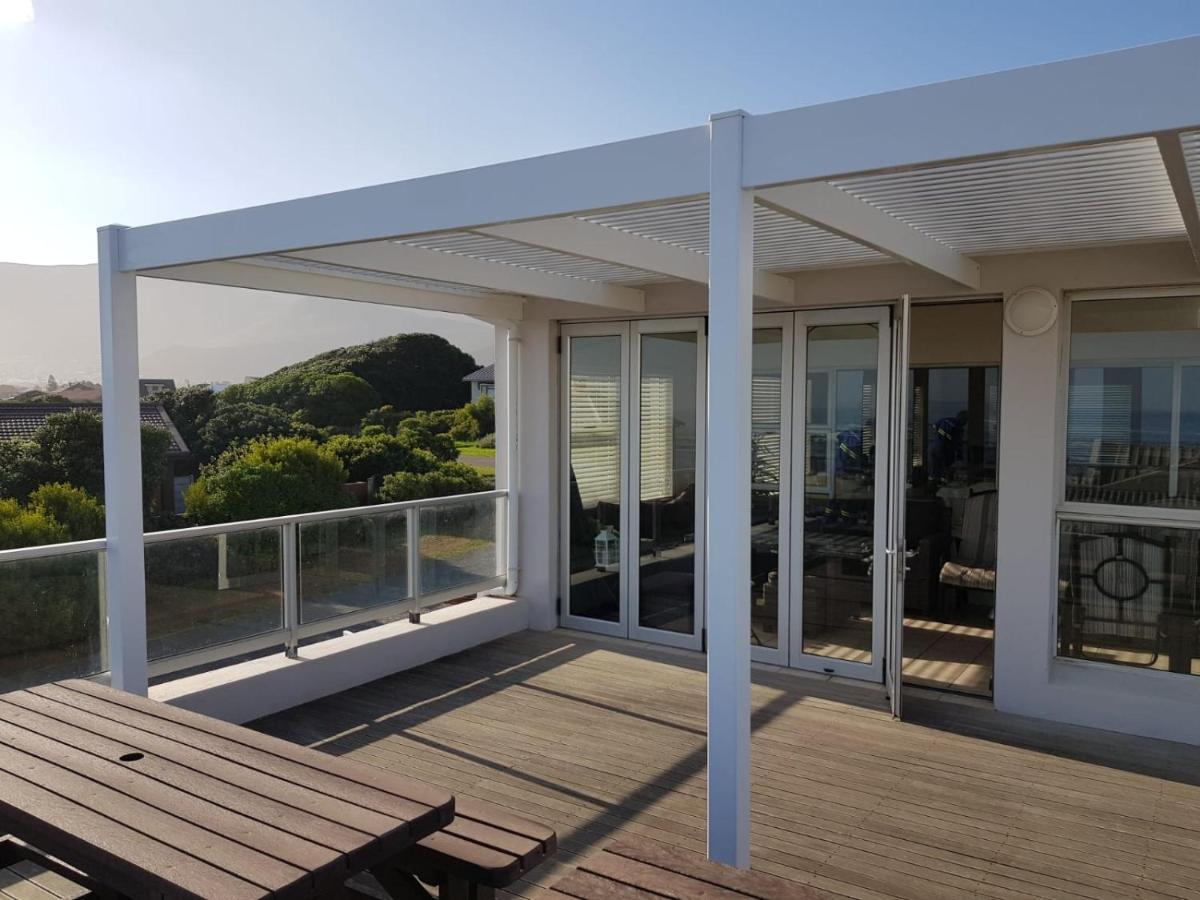, Sandbaai House Holiday home