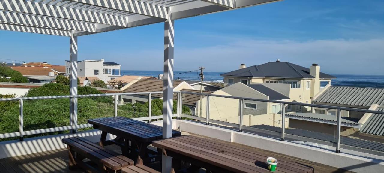 , Sandbaai House Holiday home