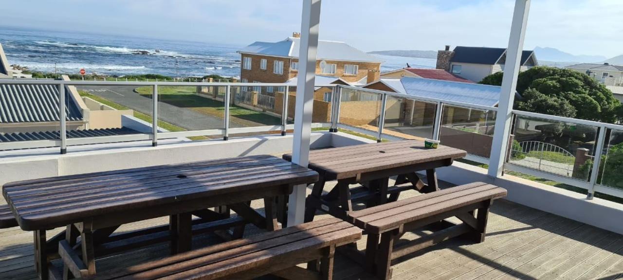 , Sandbaai House Holiday home