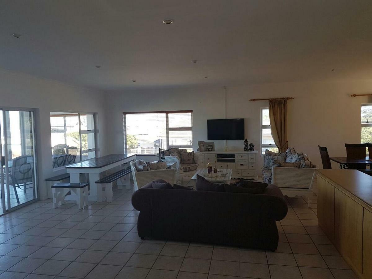 , Sandbaai House Holiday home *